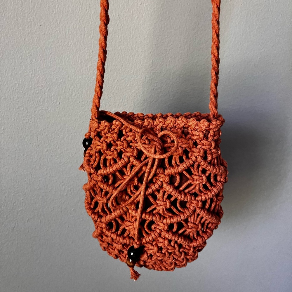 Crossboby macrame never used.